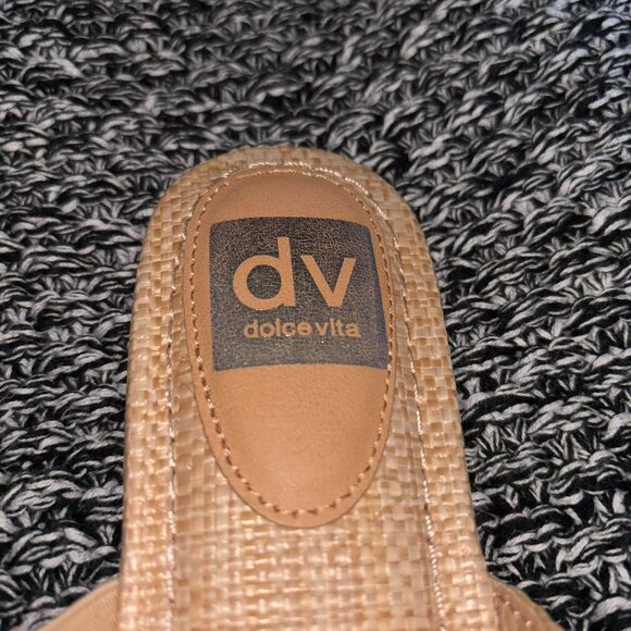 NWOT Never Worn DV Dolce Vita Geeya Flat Sandals (Size 6, Raffia) - Picture 6 of 8